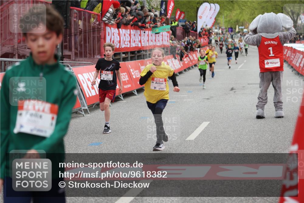 25.04.2026 - Das Zehntel Strokosch-Dieckow http://msf.ph/oto/9618382 25.04.2026 08:48:49 Ziel 1587, 2053, 3107, 3394, 3408, 3410, 3580 meine-sportfotos.de