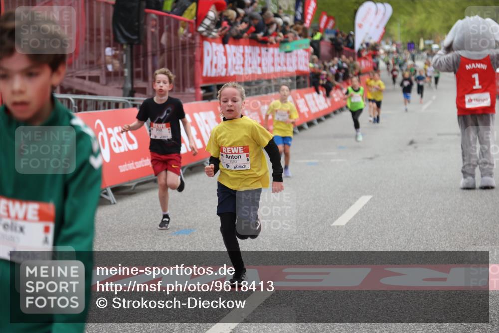 25.04.2026 - Das Zehntel Strokosch-Dieckow http://msf.ph/oto/9618413 25.04.2026 08:48:49 Ziel 1587, 2053, 3107, 3394, 3408, 3410, 3580 meine-sportfotos.de
