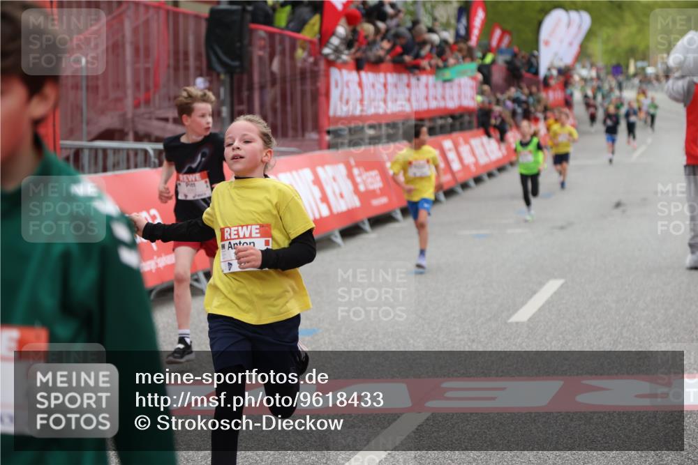 25.04.2026 - Das Zehntel Strokosch-Dieckow http://msf.ph/oto/9618433 25.04.2026 08:48:50 Ziel 1587, 2053, 3394, 3408, 3410, 3580 meine-sportfotos.de