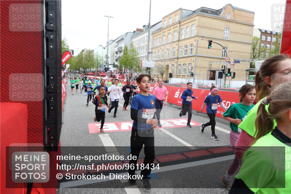 25.04.2026 - Das Zehntel Strokosch-Dieckow http://msf.ph/oto/9618434 25.04.2026 11:00:55 Ziel 5078, 5094, 5155, 5163, 5164, 5238, 5297, 5301, 5358, 5408, 5438, 5460, 5767, 6214, 6218, 6257, 6261, 6270, 6274, 6305, 6306, 6320, 6387, 6427, 6556, 6572, 6608, 6631, 6975, 7076, 7081, 7376, 7411, 7535, 7559, 7761, 7876 meine-sportfotos.de