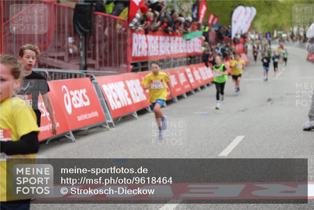 25.04.2026 - Das Zehntel Strokosch-Dieckow http://msf.ph/oto/9618464 25.04.2026 08:48:50 Ziel 1587, 2053, 3394, 3408, 3410, 3580 meine-sportfotos.de