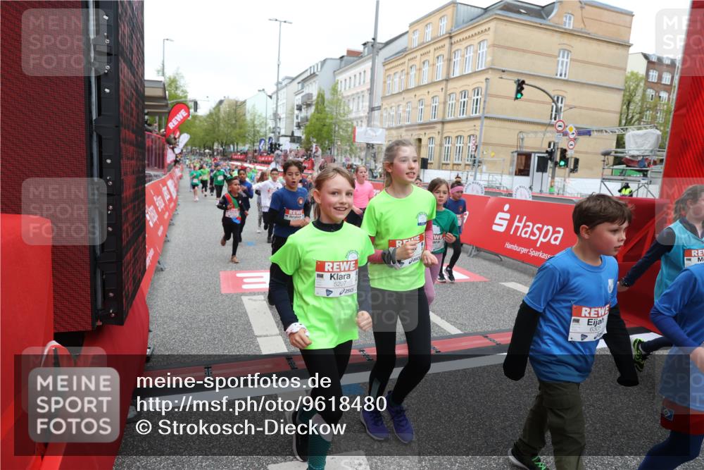 25.04.2026 - Das Zehntel Strokosch-Dieckow http://msf.ph/oto/9618480 25.04.2026 11:00:54 Ziel 5078, 5094, 5164, 5238, 5297, 5301, 5358, 5408, 5438, 5460, 5767, 5860, 6218, 6257, 6261, 6270, 6274, 6305, 6306, 6387, 6427, 6556, 6572, 6608, 6975, 7033, 7076, 7081, 7411, 7535, 7559, 7657, 7761, 7876 meine-sportfotos.de