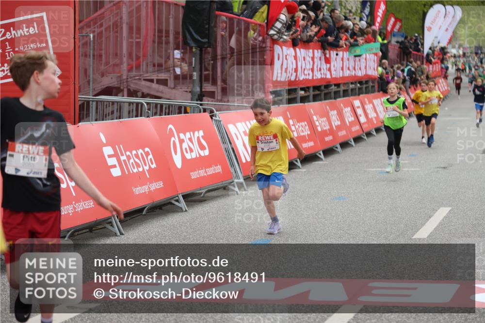 25.04.2026 - Das Zehntel Strokosch-Dieckow http://msf.ph/oto/9618491 25.04.2026 08:48:51 Ziel 1587, 2053, 2796, 3580 meine-sportfotos.de