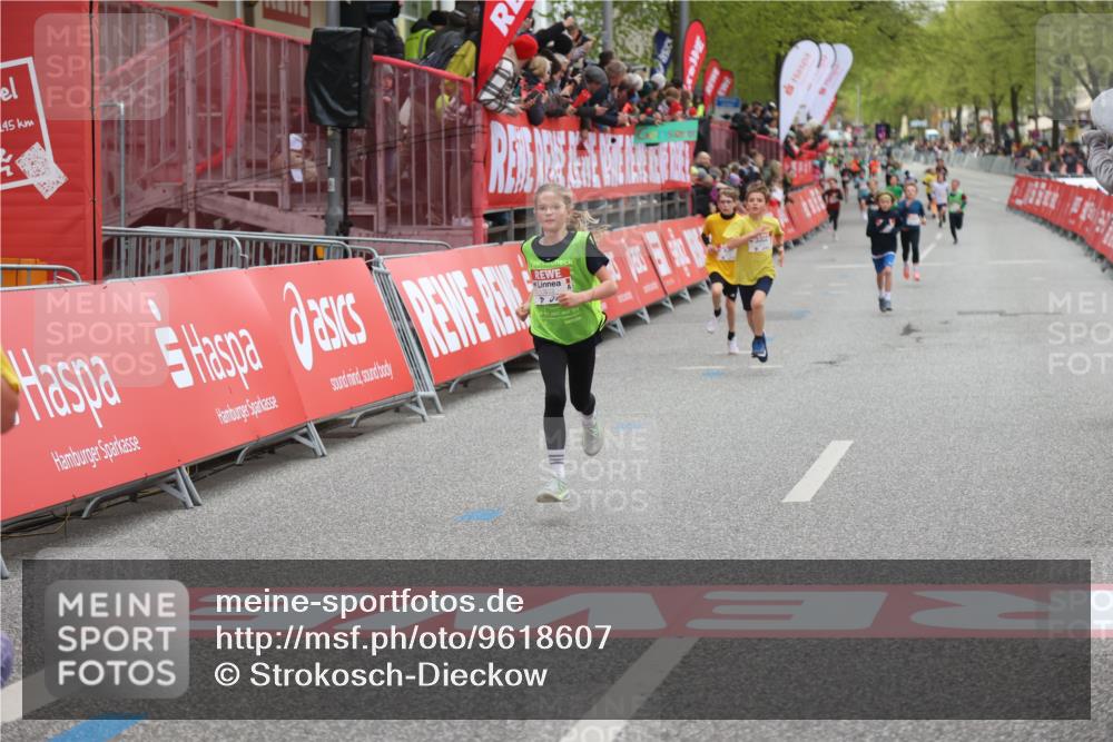 25.04.2026 - Das Zehntel Strokosch-Dieckow http://msf.ph/oto/9618607 25.04.2026 08:48:53 Ziel 1587, 2053, 2796, 3222, 3580 meine-sportfotos.de