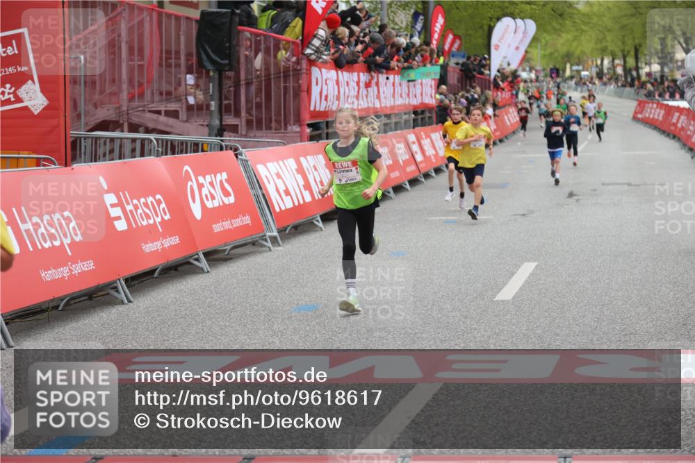 25.04.2026 - Das Zehntel Strokosch-Dieckow http://msf.ph/oto/9618617 25.04.2026 08:48:53 Ziel 1587, 2053, 2796, 3222, 3580 meine-sportfotos.de