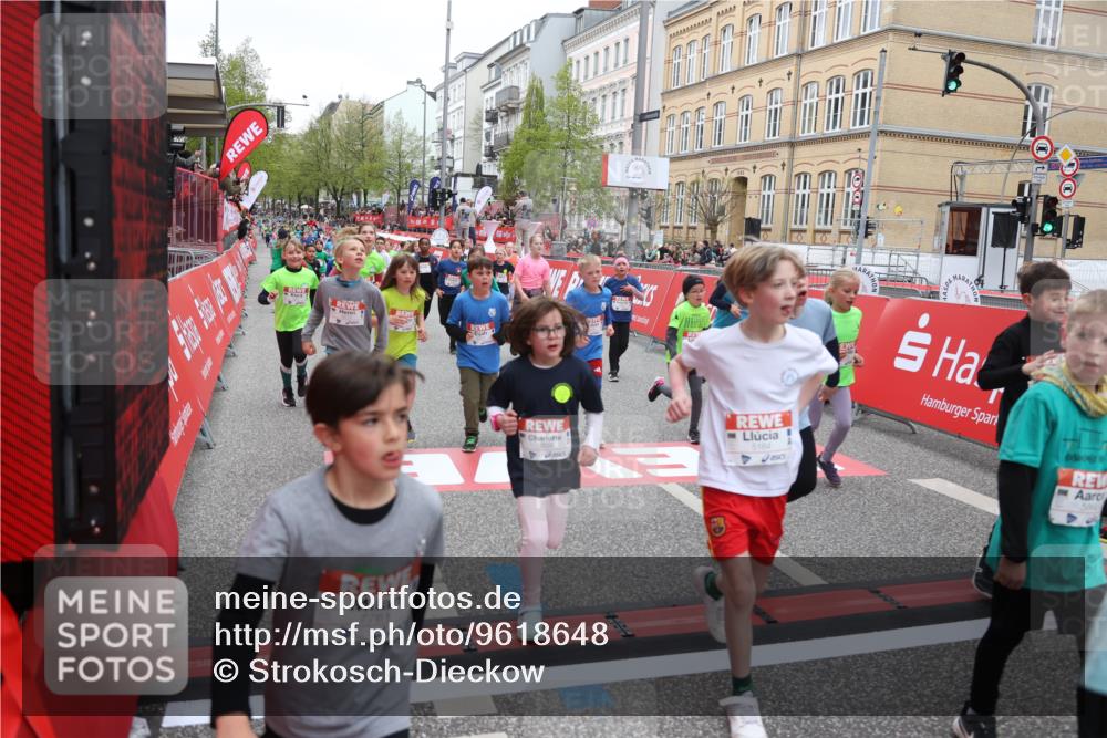 25.04.2026 - Das Zehntel Strokosch-Dieckow http://msf.ph/oto/9618648 25.04.2026 11:00:52 Ziel 5026, 5075, 5078, 5164, 5238, 5297, 5301, 5358, 5460, 5767, 5860, 6257, 6261, 6270, 6274, 6305, 6306, 6387, 6427, 6556, 6608, 6654, 6661, 6671, 6742, 7033, 7057, 7066, 7076, 7081, 7535, 7559, 7657, 7761, 7876 meine-sportfotos.de