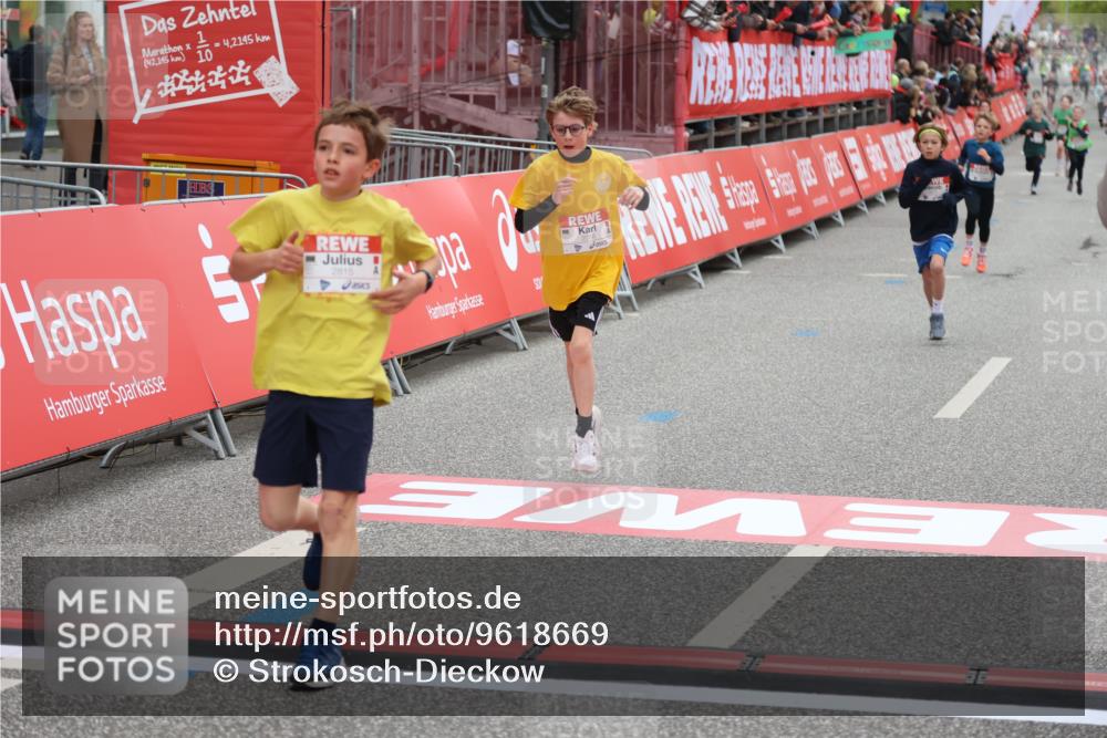 25.04.2026 - Das Zehntel Strokosch-Dieckow http://msf.ph/oto/9618669 25.04.2026 08:48:57 Ziel 2053, 2058, 2796, 2815, 3222 meine-sportfotos.de