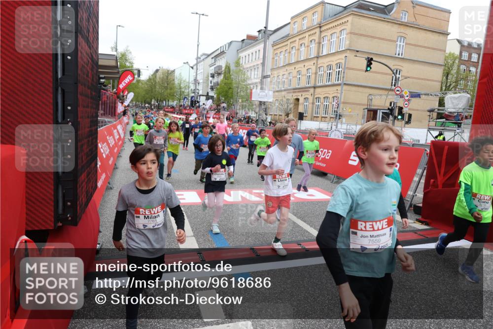 25.04.2026 - Das Zehntel Strokosch-Dieckow http://msf.ph/oto/9618686 25.04.2026 11:00:51 Ziel 5026, 5075, 5078, 5164, 5238, 5297, 5301, 5429, 5460, 5767, 5860, 6257, 6261, 6270, 6274, 6305, 6306, 6387, 6427, 6556, 6608, 6654, 6661, 6671, 6742, 7033, 7057, 7066, 7076, 7081, 7535, 7559, 7657, 7761 meine-sportfotos.de
