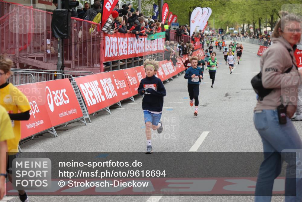 25.04.2026 - Das Zehntel Strokosch-Dieckow http://msf.ph/oto/9618694 25.04.2026 08:48:59 Ziel 2058, 2796, 2815, 3222, 3574 meine-sportfotos.de