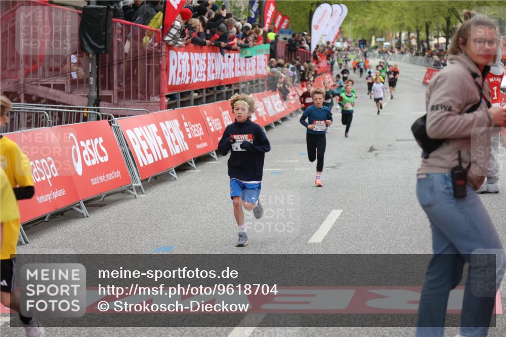 25.04.2026 - Das Zehntel Strokosch-Dieckow http://msf.ph/oto/9618704 25.04.2026 08:48:59 Ziel 2058, 2796, 2815, 3222, 3574 meine-sportfotos.de