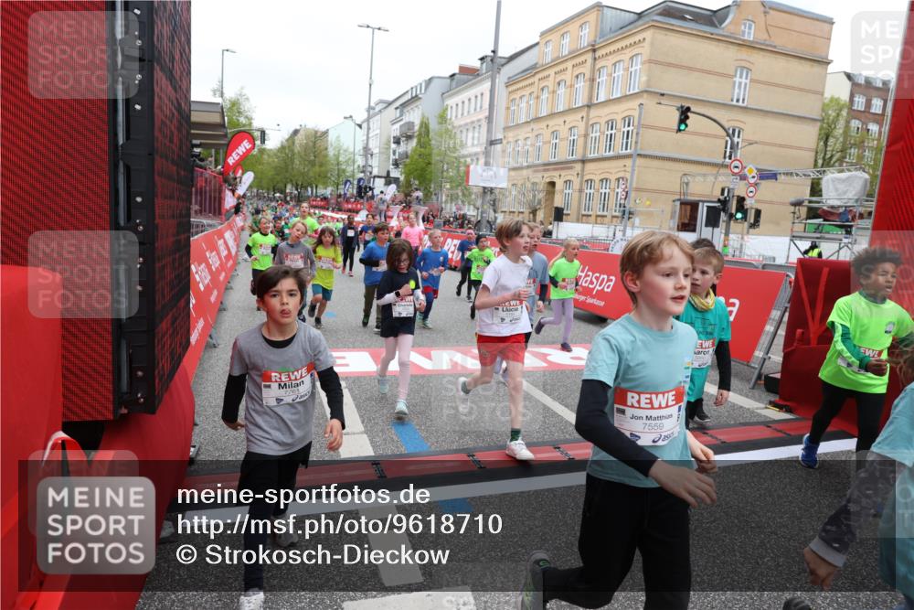 25.04.2026 - Das Zehntel Strokosch-Dieckow http://msf.ph/oto/9618710 25.04.2026 11:00:51 Ziel 5026, 5075, 5078, 5164, 5238, 5297, 5301, 5429, 5460, 5767, 5860, 6257, 6261, 6270, 6274, 6305, 6306, 6387, 6427, 6556, 6608, 6654, 6661, 6671, 6742, 7033, 7057, 7066, 7076, 7081, 7535, 7559, 7657, 7761 meine-sportfotos.de