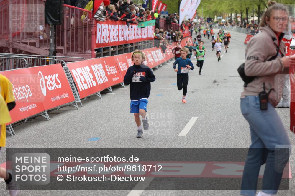 25.04.2026 - Das Zehntel Strokosch-Dieckow http://msf.ph/oto/9618712 25.04.2026 08:48:59 Ziel 2058, 2796, 2815, 3222, 3574 meine-sportfotos.de