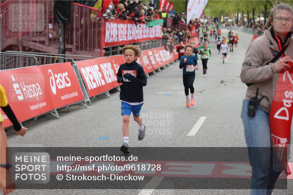 25.04.2026 - Das Zehntel Strokosch-Dieckow http://msf.ph/oto/9618728 25.04.2026 08:48:59 Ziel 2058, 2796, 2815, 3222, 3574 meine-sportfotos.de