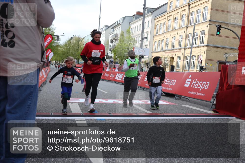 25.04.2026 - Das Zehntel Strokosch-Dieckow http://msf.ph/oto/9618751 25.04.2026 09:12:02 Ziel 1391, 1801, 2557, 3586 meine-sportfotos.de