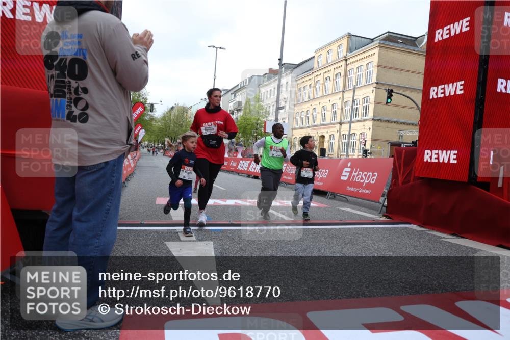 25.04.2026 - Das Zehntel Strokosch-Dieckow http://msf.ph/oto/9618770 25.04.2026 09:12:02 Ziel 1391, 1801, 2557, 3586 meine-sportfotos.de