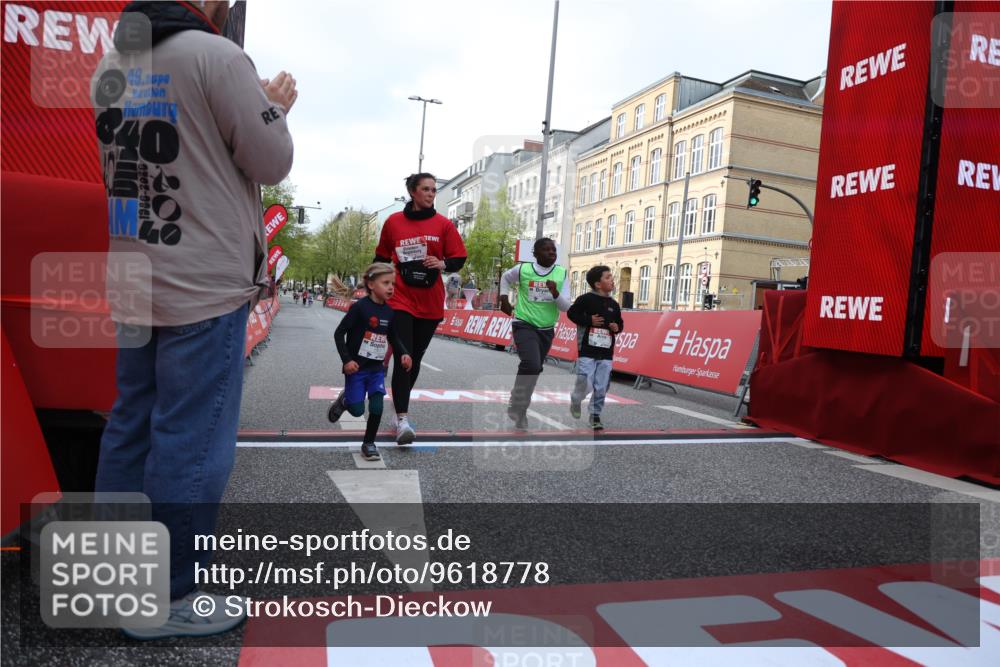 25.04.2026 - Das Zehntel Strokosch-Dieckow http://msf.ph/oto/9618778 25.04.2026 09:12:02 Ziel 1391, 1801, 2557, 3586 meine-sportfotos.de