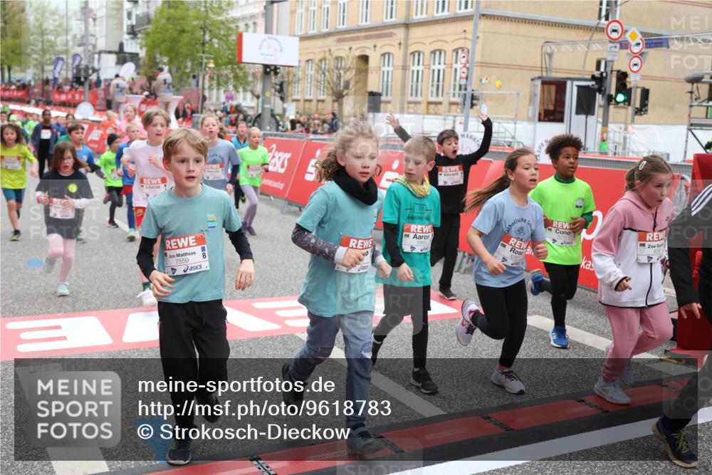 25.04.2026 - Das Zehntel Strokosch-Dieckow http://msf.ph/oto/9618783 25.04.2026 11:00:50 Ziel 5026, 5075, 5078, 5164, 5238, 5429, 5460, 5860, 6257, 6261, 6270, 6274, 6387, 6427, 6556, 6608, 6643, 6654, 6661, 6671, 6742, 7033, 7057, 7066, 7076, 7081, 7235, 7241, 7371, 7372, 7384, 7535, 7559, 7644, 7657, 7761 meine-sportfotos.de