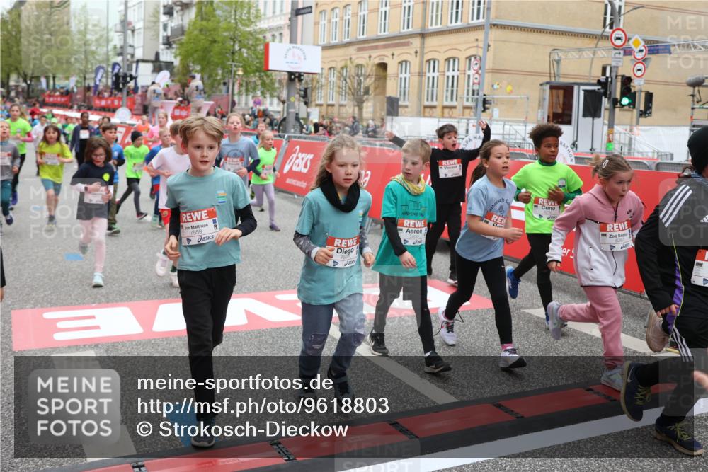 25.04.2026 - Das Zehntel Strokosch-Dieckow http://msf.ph/oto/9618803 25.04.2026 11:00:50 Ziel 5026, 5075, 5078, 5164, 5238, 5429, 5460, 5860, 6257, 6261, 6270, 6274, 6387, 6427, 6556, 6608, 6643, 6654, 6661, 6671, 6742, 7033, 7057, 7066, 7076, 7081, 7235, 7241, 7371, 7372, 7384, 7535, 7559, 7644, 7657, 7761 meine-sportfotos.de