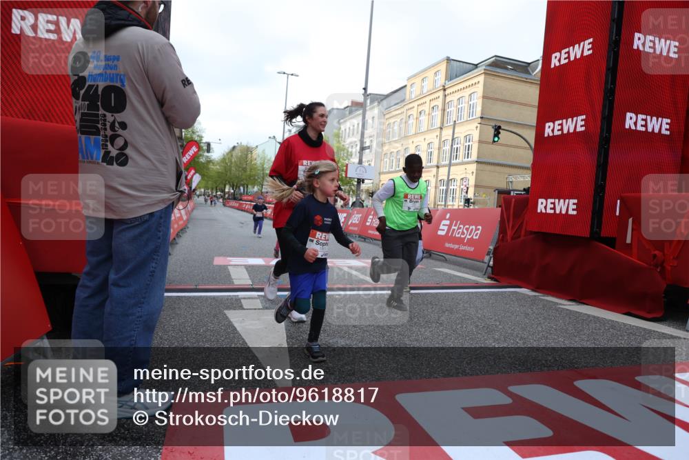 25.04.2026 - Das Zehntel Strokosch-Dieckow http://msf.ph/oto/9618817 25.04.2026 09:12:03 Ziel 1391, 1801, 2557, 3586 meine-sportfotos.de