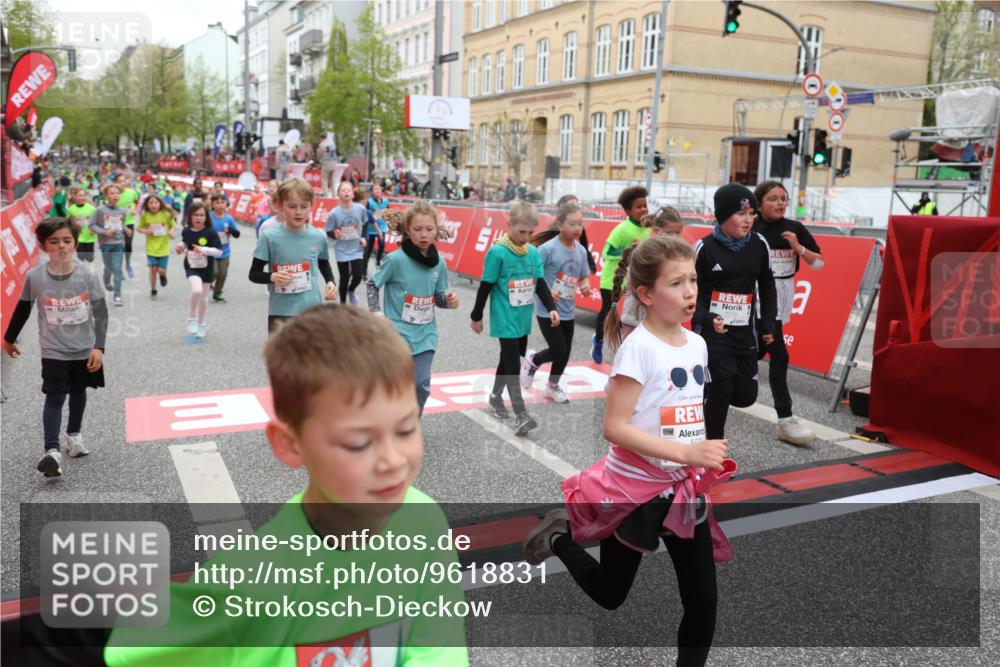 25.04.2026 - Das Zehntel Strokosch-Dieckow http://msf.ph/oto/9618831 25.04.2026 11:00:50 Ziel 5026, 5075, 5078, 5164, 5238, 5429, 5460, 5860, 6257, 6261, 6270, 6274, 6387, 6427, 6556, 6608, 6643, 6654, 6661, 6671, 6742, 7033, 7057, 7066, 7076, 7081, 7235, 7241, 7371, 7372, 7384, 7535, 7559, 7644, 7657, 7761 meine-sportfotos.de