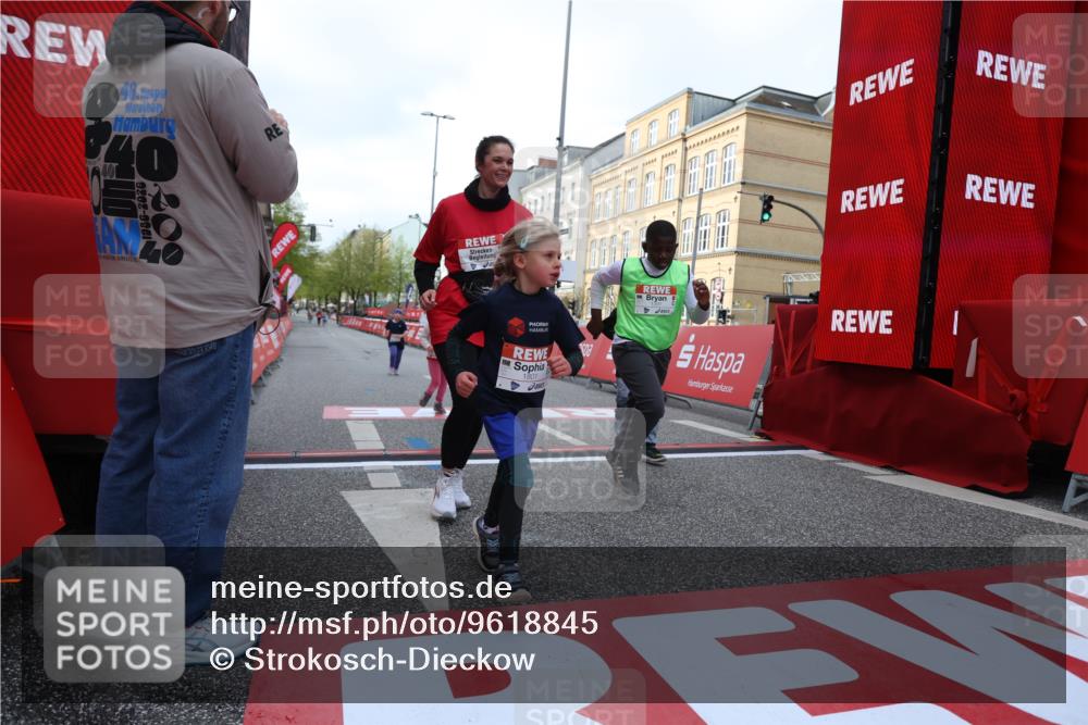 25.04.2026 - Das Zehntel Strokosch-Dieckow http://msf.ph/oto/9618845 25.04.2026 09:12:03 Ziel 1391, 1801, 2557, 3586 meine-sportfotos.de