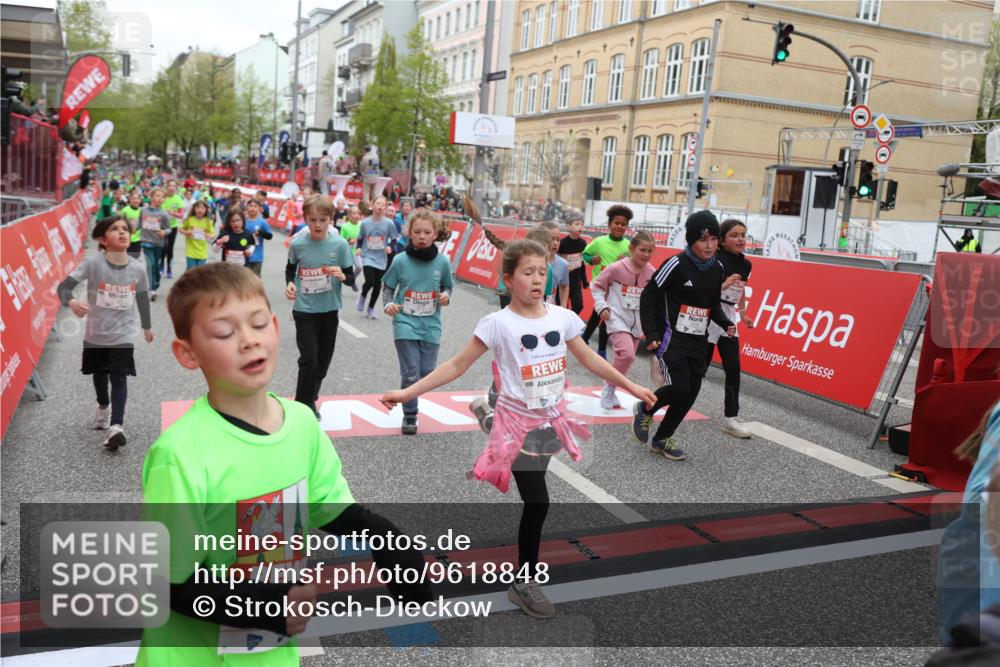 25.04.2026 - Das Zehntel Strokosch-Dieckow http://msf.ph/oto/9618848 25.04.2026 11:00:49 Ziel 5026, 5075, 5078, 5164, 5238, 5402, 5429, 5460, 5860, 6257, 6261, 6387, 6427, 6556, 6608, 6643, 6654, 6661, 6671, 6742, 7033, 7057, 7066, 7078, 7112, 7235, 7241, 7330, 7371, 7372, 7384, 7535, 7559, 7644, 7657, 7761 meine-sportfotos.de