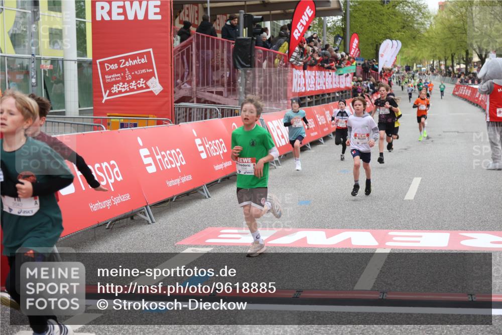 25.04.2026 - Das Zehntel Strokosch-Dieckow http://msf.ph/oto/9618885 25.04.2026 08:49:07 Ziel 1696, 3302, 3567, 3699, 4063 meine-sportfotos.de