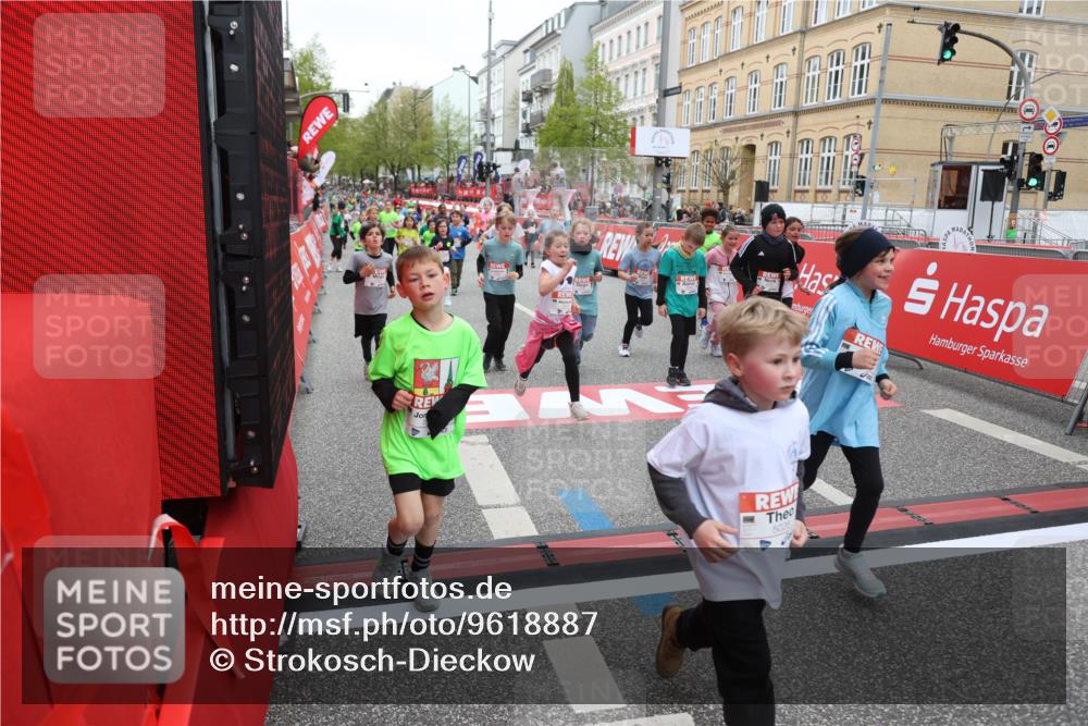25.04.2026 - Das Zehntel Strokosch-Dieckow http://msf.ph/oto/9618887 25.04.2026 11:00:49 Ziel 5026, 5075, 5078, 5164, 5238, 5402, 5429, 5460, 5860, 6257, 6261, 6387, 6427, 6556, 6608, 6643, 6654, 6661, 6671, 6742, 7033, 7057, 7066, 7078, 7112, 7235, 7241, 7330, 7371, 7372, 7384, 7535, 7559, 7644, 7657, 7761 meine-sportfotos.de