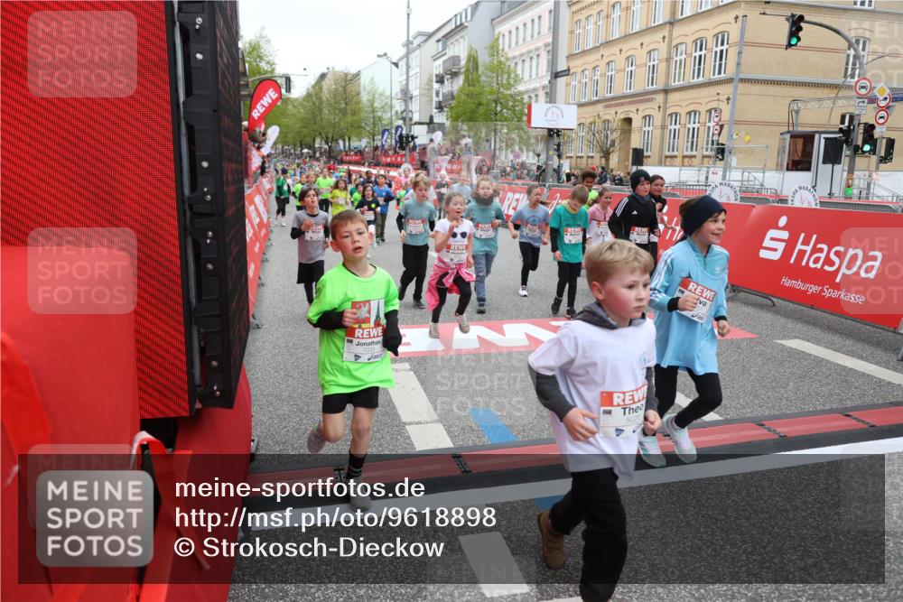 25.04.2026 - Das Zehntel Strokosch-Dieckow http://msf.ph/oto/9618898 25.04.2026 11:00:49 Ziel 5026, 5075, 5078, 5164, 5238, 5402, 5429, 5460, 5860, 6257, 6261, 6387, 6427, 6556, 6608, 6643, 6654, 6661, 6671, 6742, 7033, 7057, 7066, 7078, 7112, 7235, 7241, 7330, 7371, 7372, 7384, 7535, 7559, 7644, 7657, 7761 meine-sportfotos.de