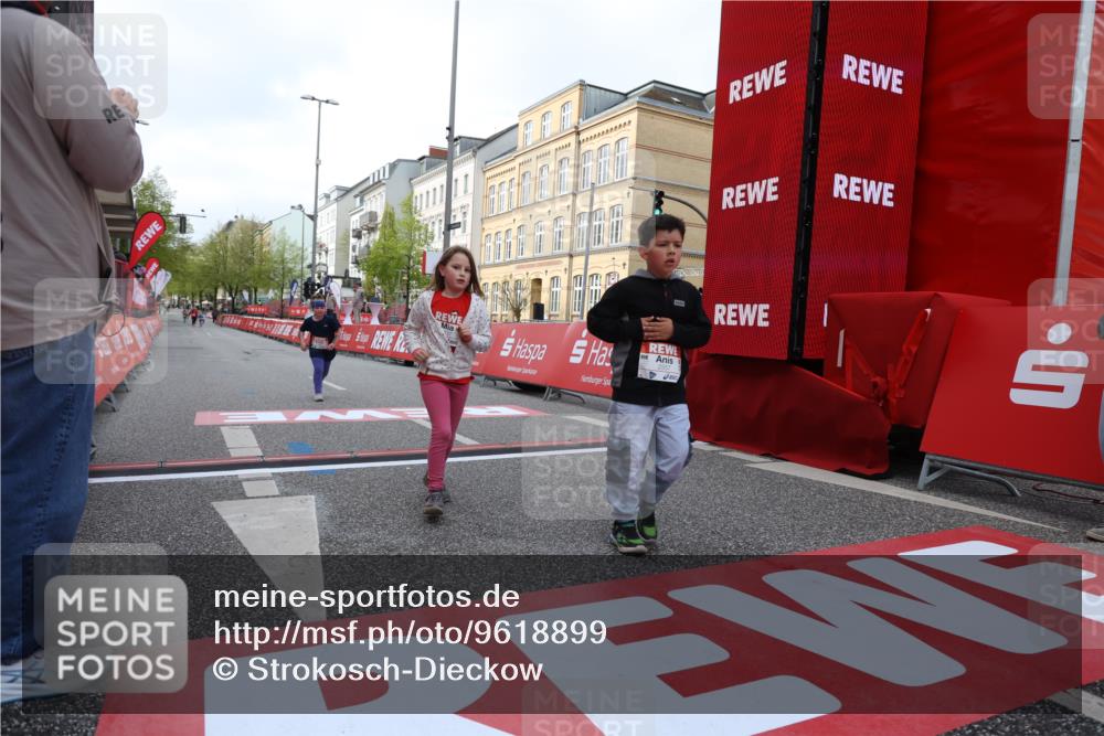 25.04.2026 - Das Zehntel Strokosch-Dieckow http://msf.ph/oto/9618899 25.04.2026 09:12:05 Ziel 1391, 1801, 1803, 2557, 3586 meine-sportfotos.de