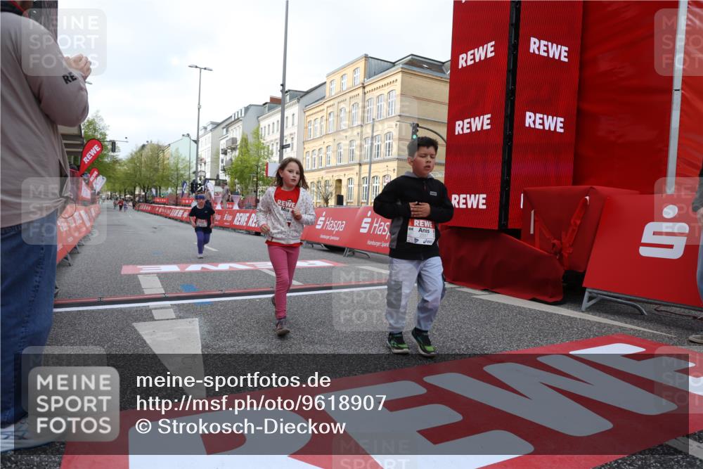 25.04.2026 - Das Zehntel Strokosch-Dieckow http://msf.ph/oto/9618907 25.04.2026 09:12:05 Ziel 1391, 1801, 1803, 2557, 3586 meine-sportfotos.de