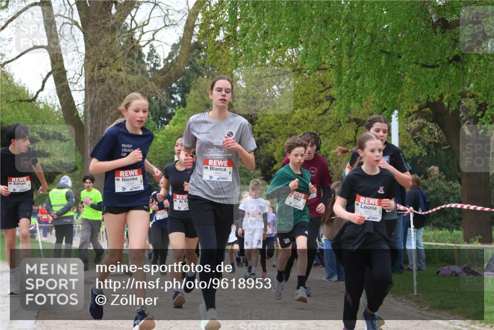 25.04.2026 - Das Zehntel Zöllner http://msf.ph/oto/9618953 25.04.2026 13:41:08 Laufen 16889, 2025, 16891, 16051 meine-sportfotos.de