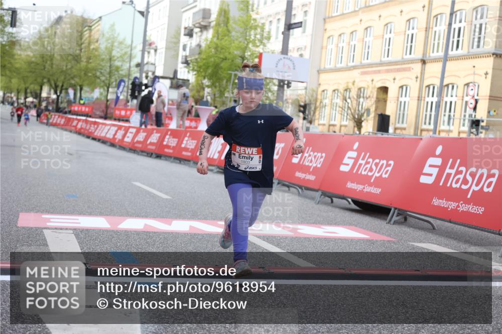 25.04.2026 - Das Zehntel Strokosch-Dieckow http://msf.ph/oto/9618954 25.04.2026 09:12:06 Ziel 1391, 1801, 1803, 2557, 2637, 3586 meine-sportfotos.de