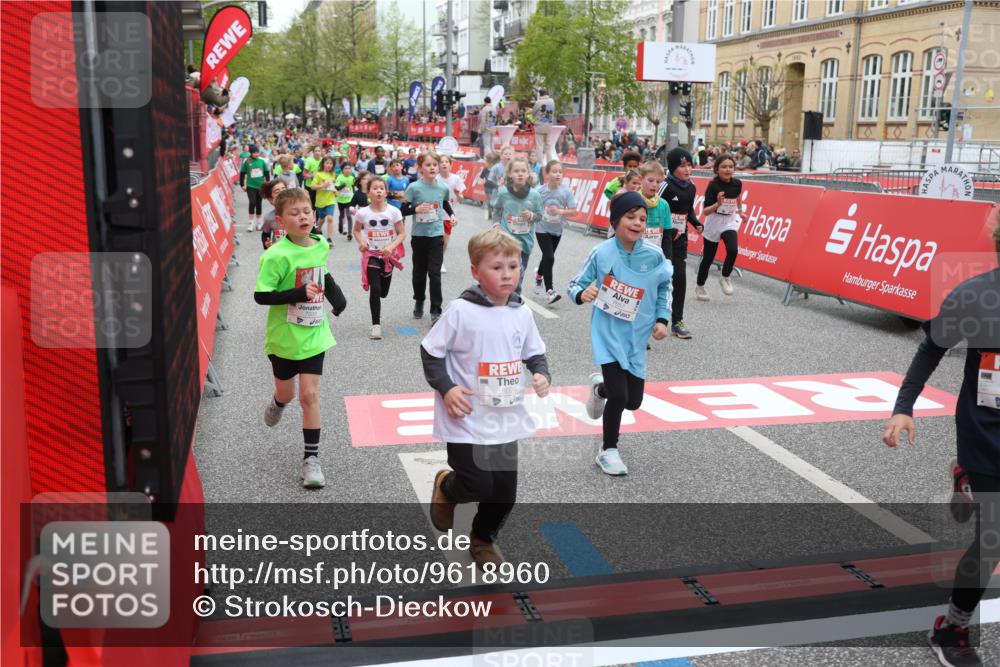 25.04.2026 - Das Zehntel Strokosch-Dieckow http://msf.ph/oto/9618960 25.04.2026 11:00:48 Ziel 5026, 5075, 5078, 5238, 5402, 5429, 5860, 6257, 6261, 6387, 6556, 6643, 6654, 6661, 6671, 6742, 7033, 7057, 7066, 7078, 7112, 7235, 7241, 7330, 7361, 7371, 7372, 7384, 7535, 7559, 7644, 7657, 7761 meine-sportfotos.de