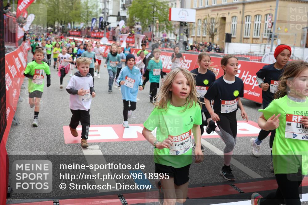 25.04.2026 - Das Zehntel Strokosch-Dieckow http://msf.ph/oto/9618995 25.04.2026 11:00:47 Ziel 5026, 5075, 5078, 5402, 5429, 5860, 6556, 6643, 6654, 6661, 6671, 6742, 6945, 7033, 7057, 7066, 7078, 7112, 7235, 7241, 7330, 7361, 7371, 7372, 7384, 7559, 7644, 7657 meine-sportfotos.de