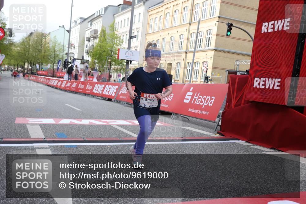 25.04.2026 - Das Zehntel Strokosch-Dieckow http://msf.ph/oto/9619000 25.04.2026 09:12:07 Ziel 1391, 1801, 1803, 2557, 2637 meine-sportfotos.de