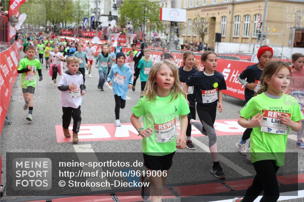 25.04.2026 - Das Zehntel Strokosch-Dieckow http://msf.ph/oto/9619006 25.04.2026 11:00:47 Ziel 5026, 5075, 5078, 5402, 5429, 5860, 6556, 6643, 6654, 6661, 6671, 6742, 6945, 7033, 7057, 7066, 7078, 7112, 7235, 7241, 7330, 7361, 7371, 7372, 7384, 7559, 7644, 7657 meine-sportfotos.de