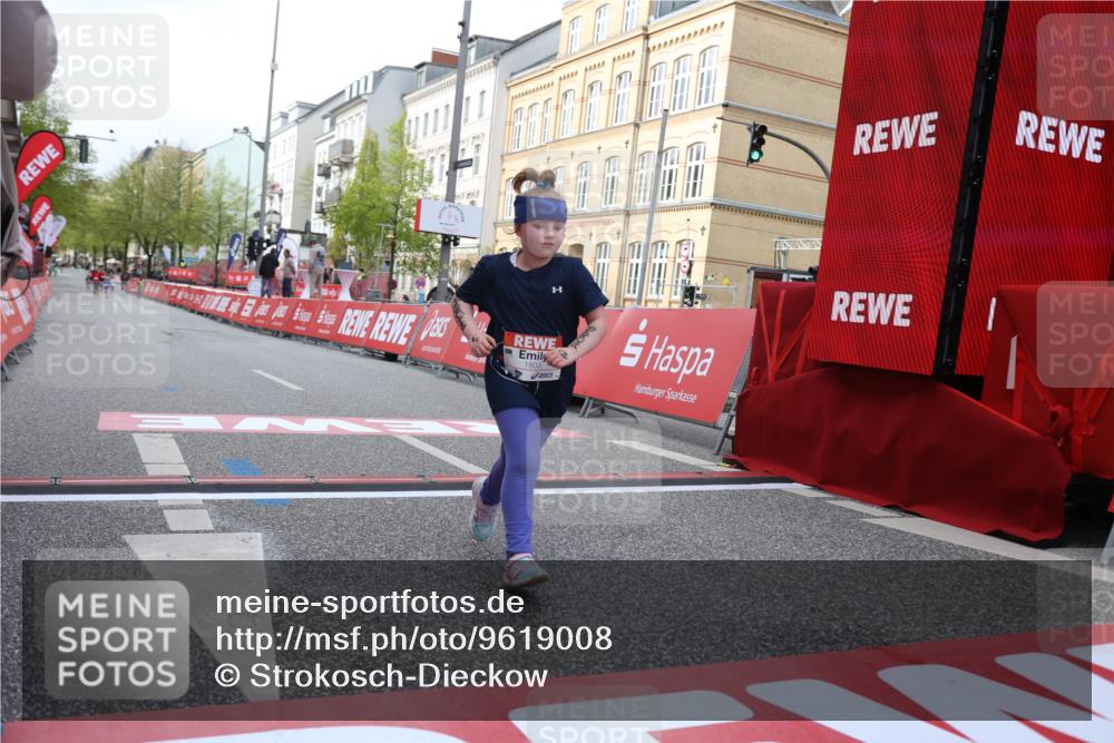25.04.2026 - Das Zehntel Strokosch-Dieckow http://msf.ph/oto/9619008 25.04.2026 09:12:07 Ziel 1391, 1801, 1803, 2557, 2637 meine-sportfotos.de