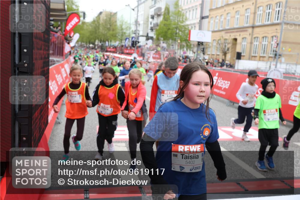 25.04.2026 - Das Zehntel Strokosch-Dieckow http://msf.ph/oto/9619117 25.04.2026 11:00:44 Ziel 5240, 5245, 5248, 5343, 5352, 5402, 5429, 5635, 5836, 5960, 6438, 6643, 6654, 6945, 7057, 7066, 7067, 7078, 7112, 7235, 7241, 7330, 7361, 7371, 7372, 7384, 7465, 7479, 7644, 7825 meine-sportfotos.de