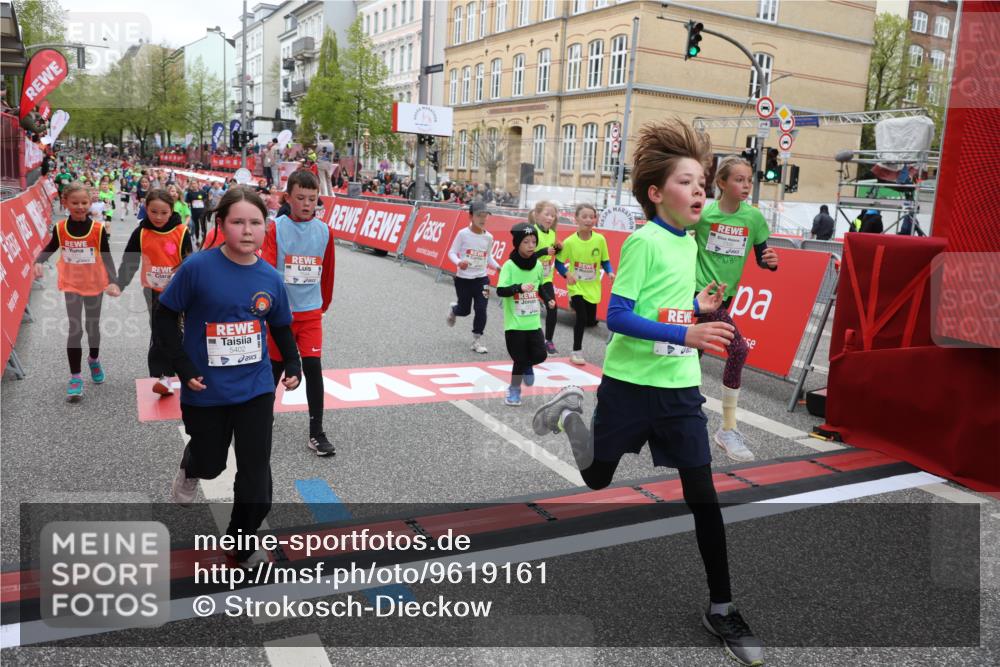 25.04.2026 - Das Zehntel Strokosch-Dieckow http://msf.ph/oto/9619161 25.04.2026 11:00:43 Ziel 5240, 5245, 5248, 5343, 5352, 5353, 5402, 5429, 5635, 5836, 5960, 6438, 6643, 6945, 7067, 7078, 7112, 7235, 7241, 7330, 7361, 7371, 7372, 7384, 7465, 7479, 7644, 7825 meine-sportfotos.de
