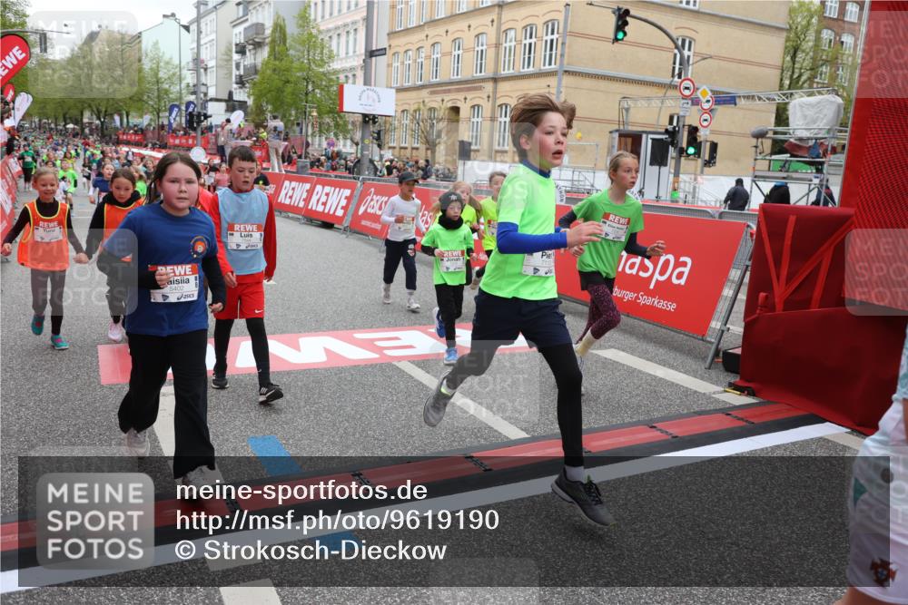 25.04.2026 - Das Zehntel Strokosch-Dieckow http://msf.ph/oto/9619190 25.04.2026 11:00:43 Ziel 5240, 5245, 5248, 5343, 5352, 5353, 5402, 5429, 5635, 5836, 5960, 6438, 6643, 6945, 7067, 7078, 7112, 7235, 7241, 7330, 7361, 7371, 7372, 7384, 7465, 7479, 7644, 7825 meine-sportfotos.de