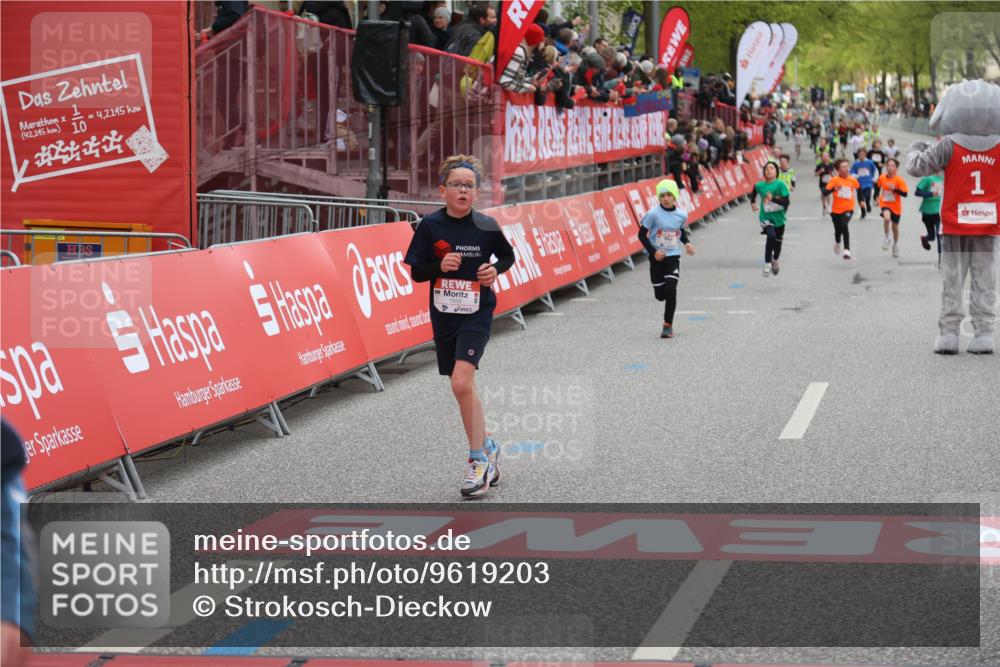 25.04.2026 - Das Zehntel Strokosch-Dieckow http://msf.ph/oto/9619203 25.04.2026 08:49:19 Ziel 1788, 1858, 3328, 3672 meine-sportfotos.de