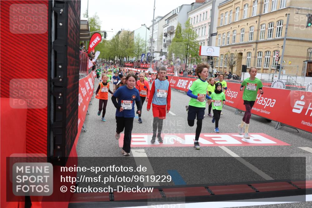 25.04.2026 - Das Zehntel Strokosch-Dieckow http://msf.ph/oto/9619229 25.04.2026 11:00:43 Ziel 5240, 5245, 5248, 5343, 5352, 5353, 5402, 5429, 5635, 5836, 5960, 6438, 6643, 6945, 7067, 7078, 7112, 7235, 7241, 7330, 7361, 7371, 7372, 7384, 7465, 7479, 7644, 7825 meine-sportfotos.de