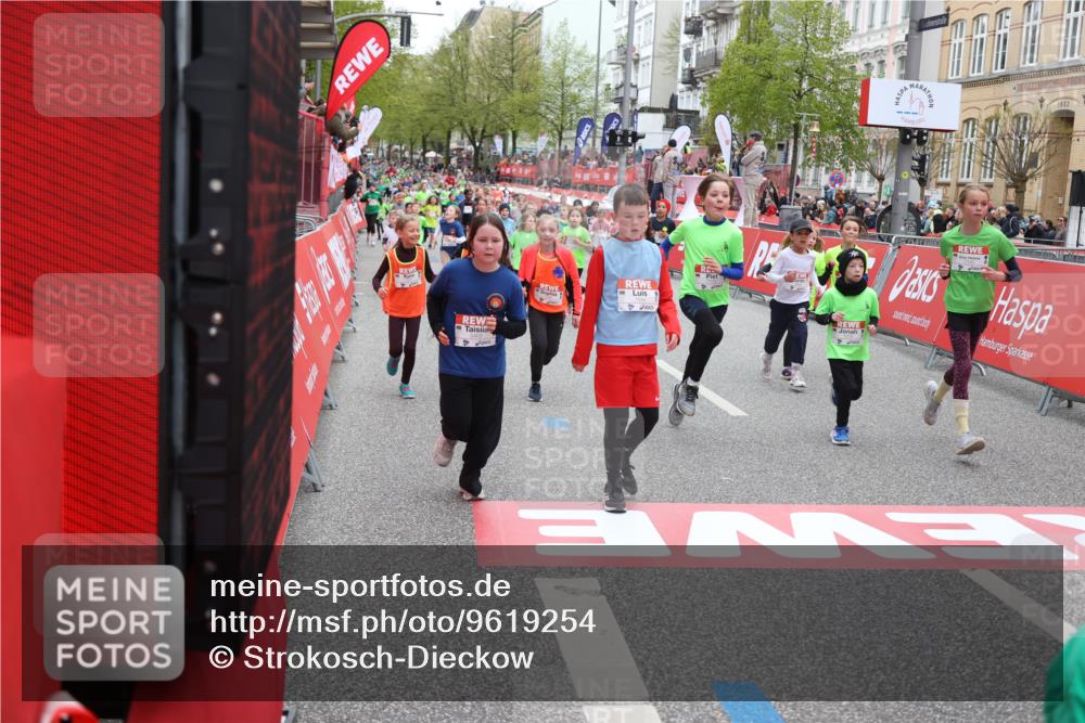 25.04.2026 - Das Zehntel Strokosch-Dieckow http://msf.ph/oto/9619254 25.04.2026 11:00:42 Ziel 5240, 5245, 5248, 5343, 5352, 5353, 5402, 5635, 5836, 5960, 6438, 6632, 6643, 6686, 6874, 6945, 7067, 7078, 7112, 7235, 7241, 7330, 7361, 7371, 7372, 7384, 7465, 7479, 7644, 7660, 7825 meine-sportfotos.de