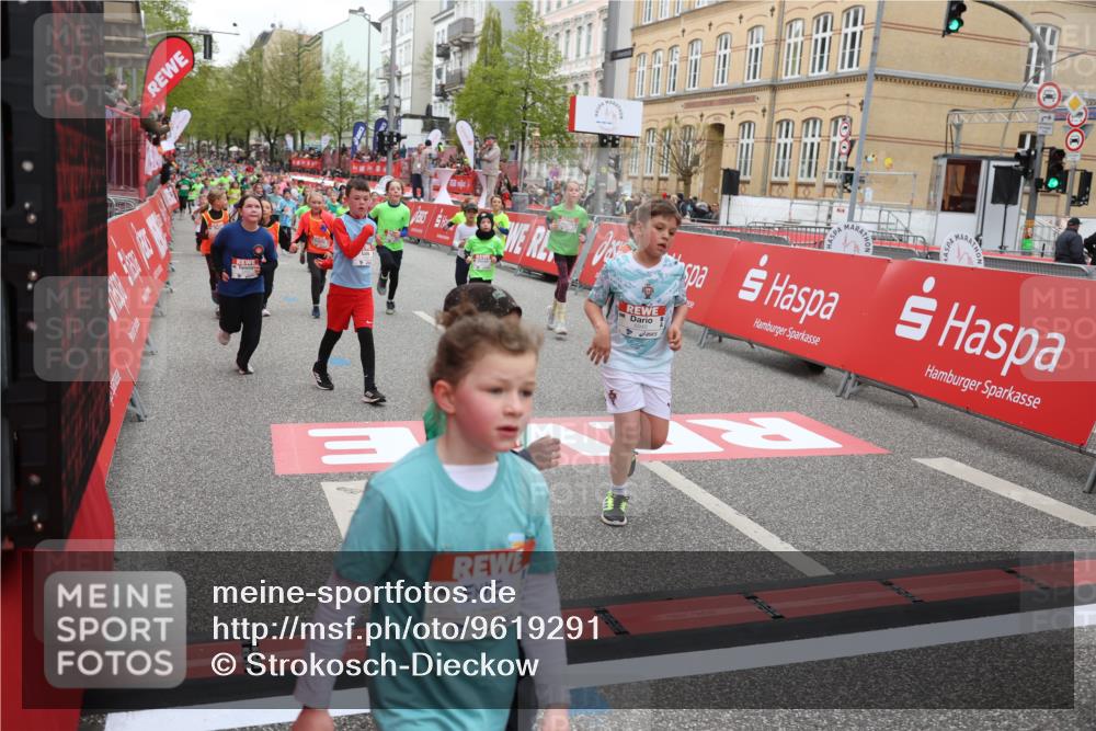 25.04.2026 - Das Zehntel Strokosch-Dieckow http://msf.ph/oto/9619291 25.04.2026 11:00:41 Ziel 5240, 5245, 5248, 5343, 5352, 5353, 5402, 5635, 5836, 5960, 6438, 6632, 6669, 6686, 6874, 6945, 7054, 7067, 7078, 7112, 7330, 7361, 7465, 7479, 7660, 7825, 7859 meine-sportfotos.de