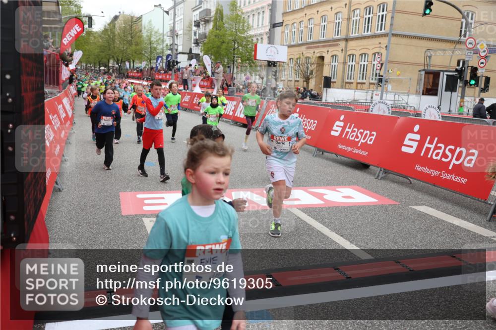 25.04.2026 - Das Zehntel Strokosch-Dieckow http://msf.ph/oto/9619305 25.04.2026 11:00:41 Ziel 5240, 5245, 5248, 5343, 5352, 5353, 5402, 5635, 5836, 5960, 6438, 6632, 6669, 6686, 6874, 6945, 7054, 7067, 7078, 7112, 7330, 7361, 7465, 7479, 7660, 7825, 7859 meine-sportfotos.de