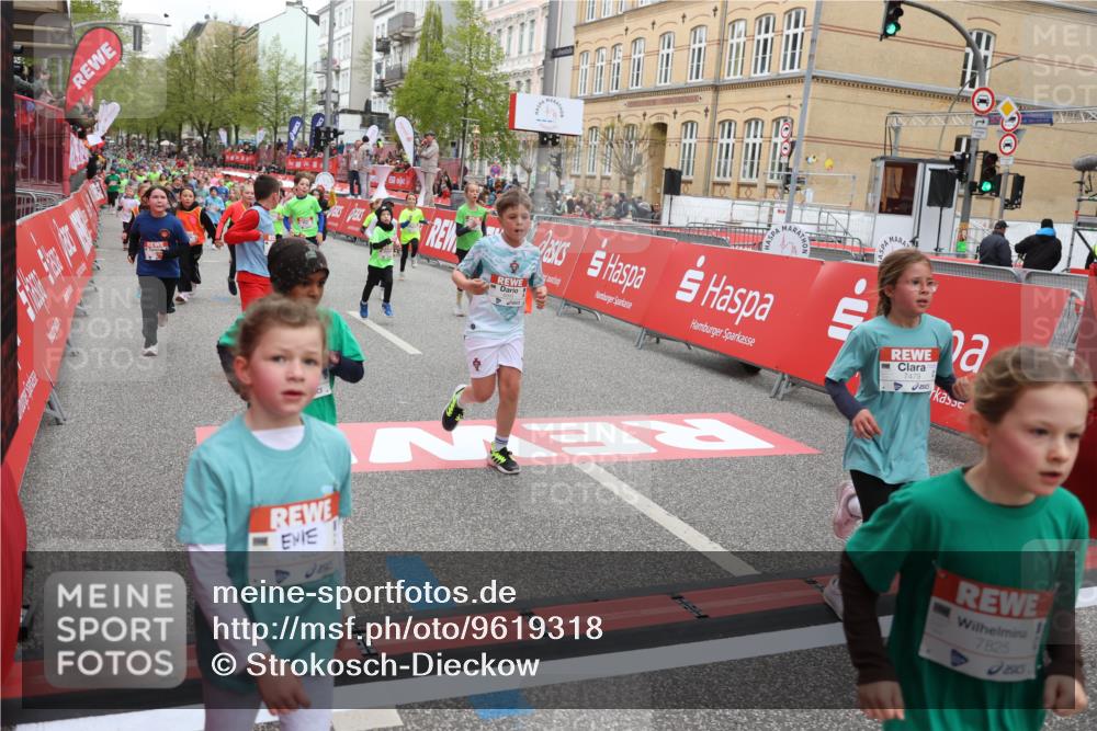 25.04.2026 - Das Zehntel Strokosch-Dieckow http://msf.ph/oto/9619318 25.04.2026 11:00:41 Ziel 5240, 5245, 5248, 5343, 5352, 5353, 5402, 5635, 5836, 5960, 6438, 6632, 6669, 6686, 6874, 6945, 7054, 7067, 7078, 7112, 7330, 7361, 7465, 7479, 7660, 7825, 7859 meine-sportfotos.de