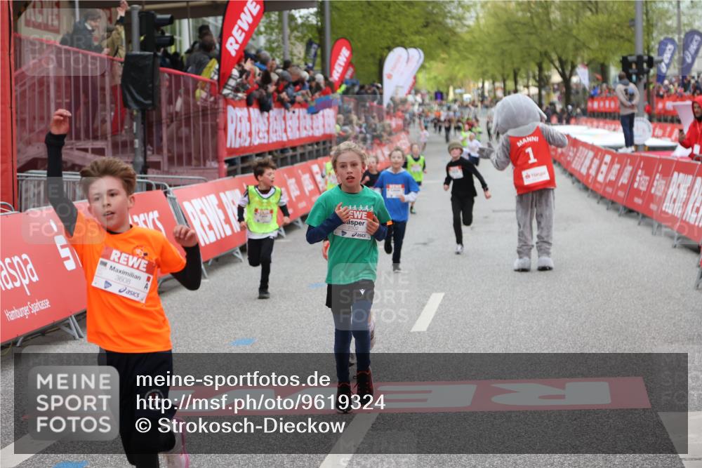 25.04.2026 - Das Zehntel Strokosch-Dieckow http://msf.ph/oto/9619324 25.04.2026 08:49:25 Ziel 1194, 1727, 1858, 2502, 3223, 3602, 3608, 3670 meine-sportfotos.de