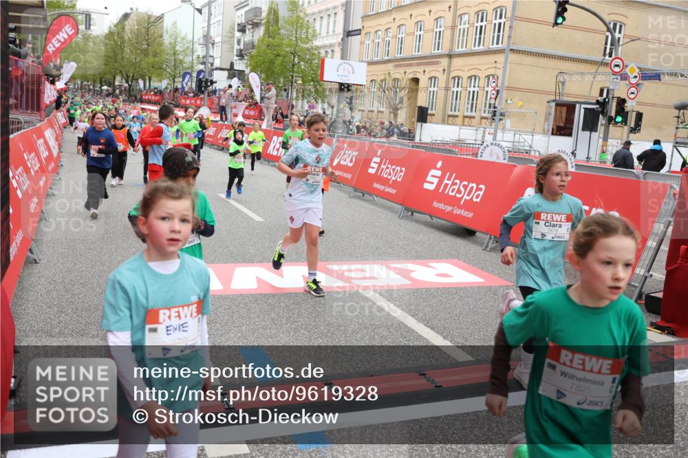 25.04.2026 - Das Zehntel Strokosch-Dieckow http://msf.ph/oto/9619328 25.04.2026 11:00:41 Ziel 5240, 5245, 5248, 5343, 5352, 5353, 5402, 5635, 5836, 5960, 6438, 6632, 6669, 6686, 6874, 6945, 7054, 7067, 7078, 7112, 7330, 7361, 7465, 7479, 7660, 7825, 7859 meine-sportfotos.de