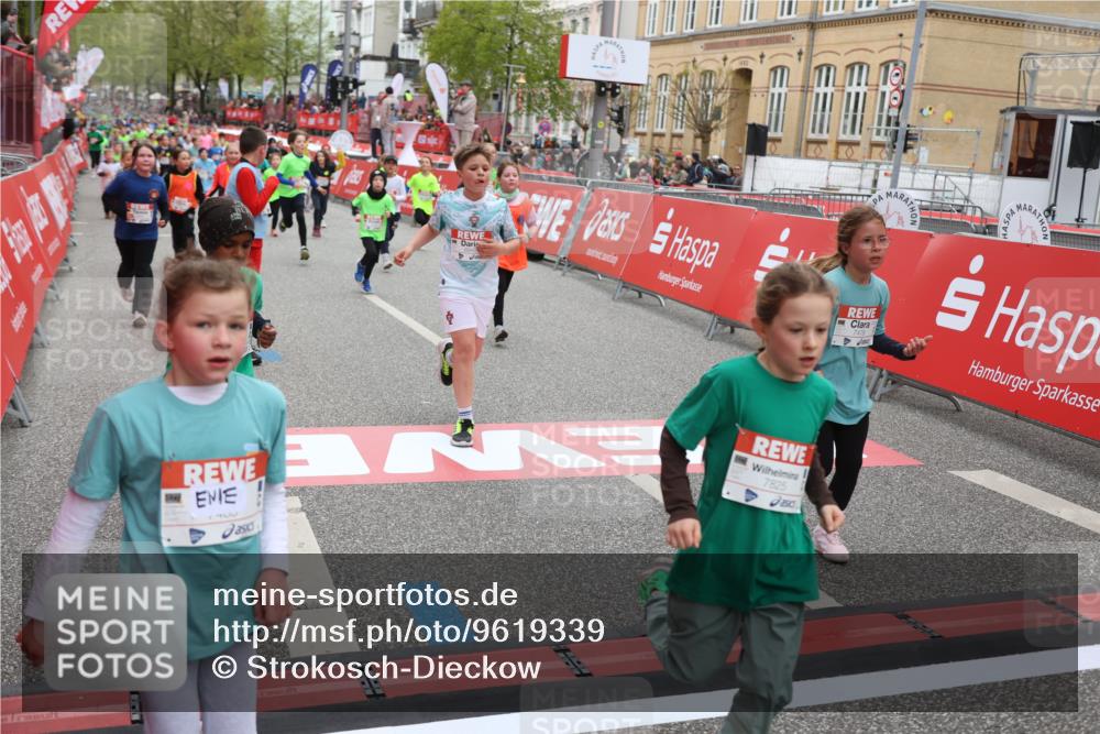 25.04.2026 - Das Zehntel Strokosch-Dieckow http://msf.ph/oto/9619339 25.04.2026 11:00:41 Ziel 5240, 5245, 5248, 5343, 5352, 5353, 5402, 5635, 5836, 5960, 6438, 6632, 6669, 6686, 6874, 6945, 7054, 7067, 7078, 7112, 7330, 7361, 7465, 7479, 7660, 7825, 7859 meine-sportfotos.de